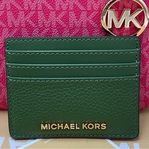 MICHAEL KORS
Large Pebbled Leather Card Holder Case
Fern Green 
NWT